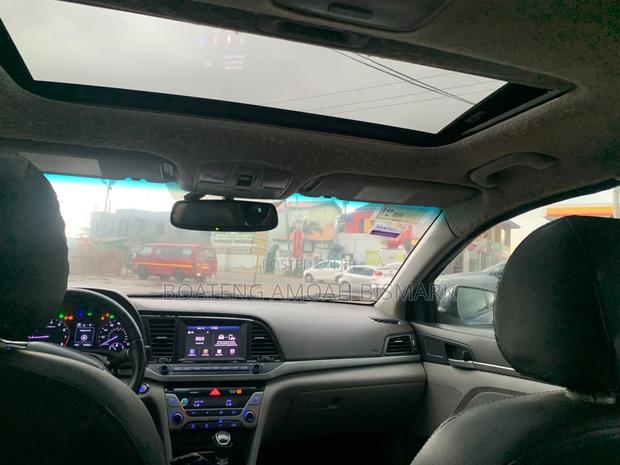 Hyundai Elantra 2018 Blue