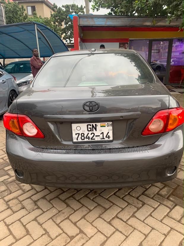 Toyota Corolla 2010 Gray