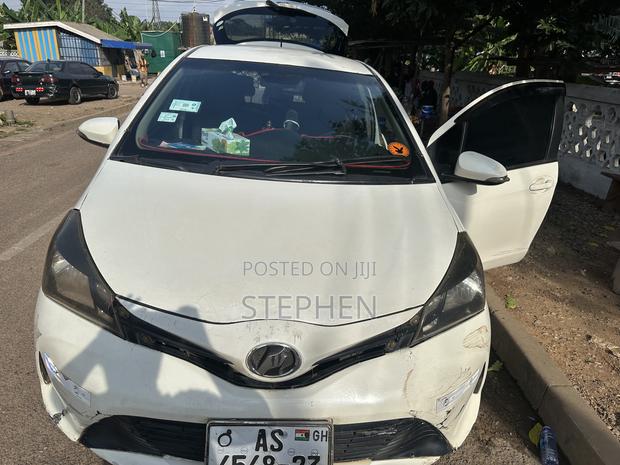 Toyota Vitz 1.0 FWD 5dr 2014 White