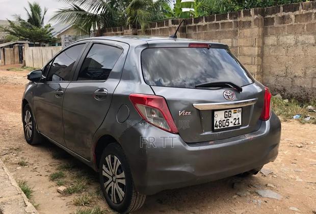 Toyota Vitz 2012 Gray