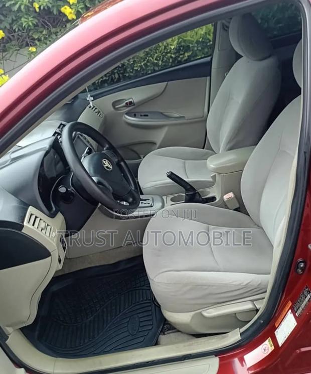 Toyota Corolla LE 4dr Sedan (1.8L 4cyl 4A) 2013 Red