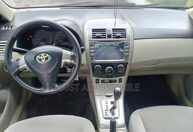 Toyota Corolla LE 4dr Sedan (1.8L 4cyl 4A) 2013 Red