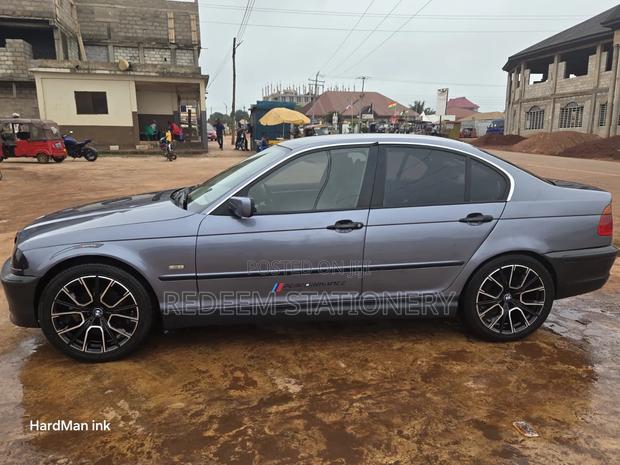BMW 325i 2000 Gray
