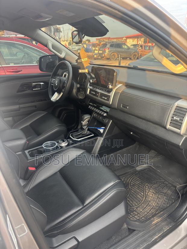 Mitsubishi L200 2025 Silver