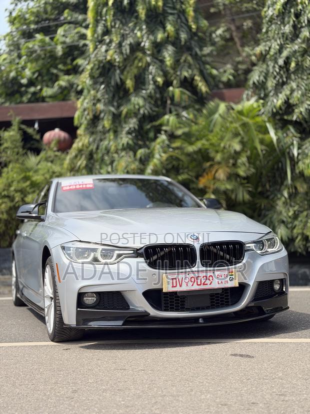 BMW 330i 2018 Silver