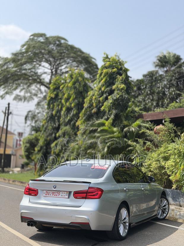 BMW 330i 2018 Silver