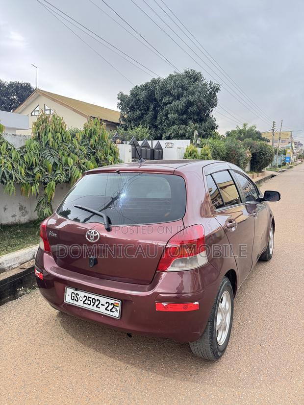 Toyota Vitz 1.3 AWD 3dr 2010 Burgundy