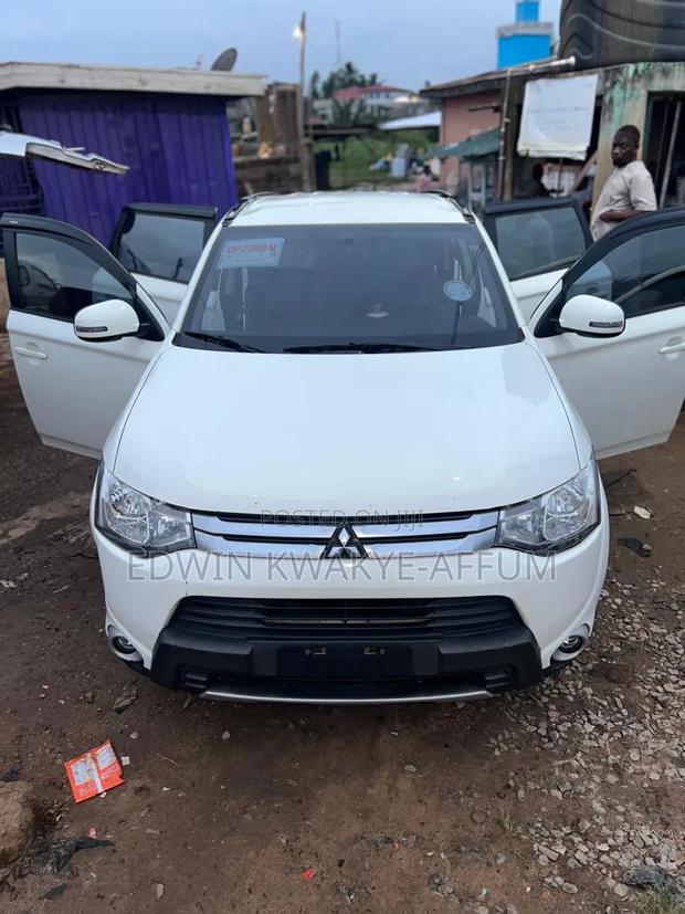 Mitsubishi Outlander 2.0 PHEV AWD 2015 White