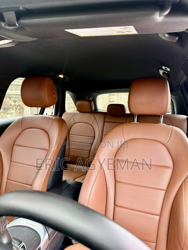 Mercedes-Benz GLC-Class 2021 Red