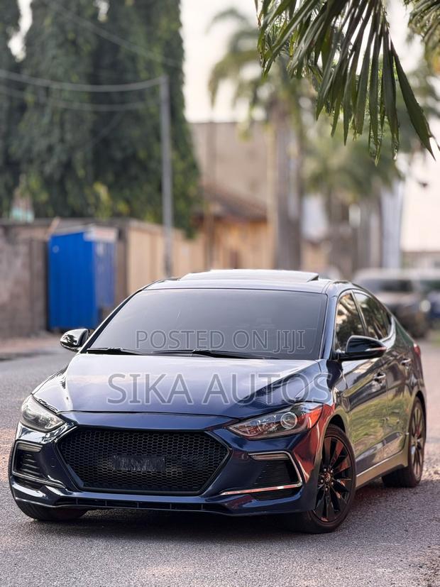 Hyundai Elantra Sport Sedan FWD (1.6L 4cyl 6M) 2017 Blue