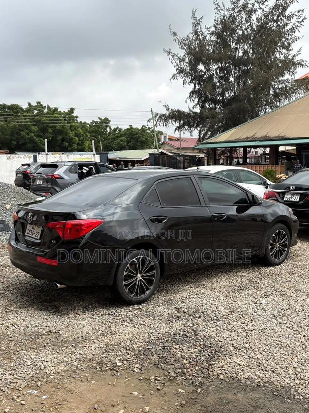 Toyota Corolla S 4dr Sedan (1.8L 4cyl CVT) 2016 Black