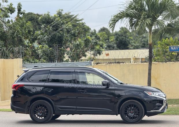 Mitsubishi Outlander SE AWC 2019 Black