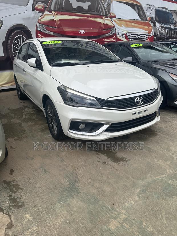 Toyota Belta 2023 White