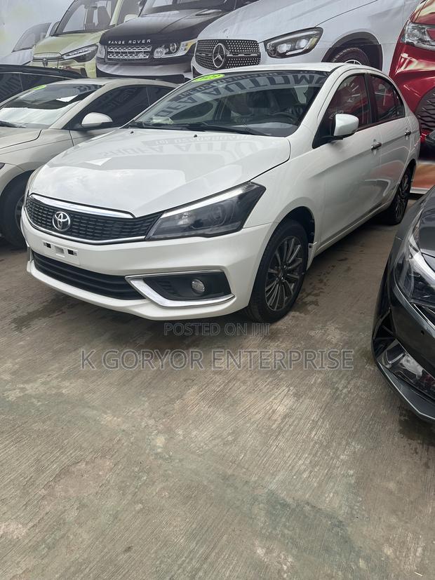 Toyota Belta 2023 White