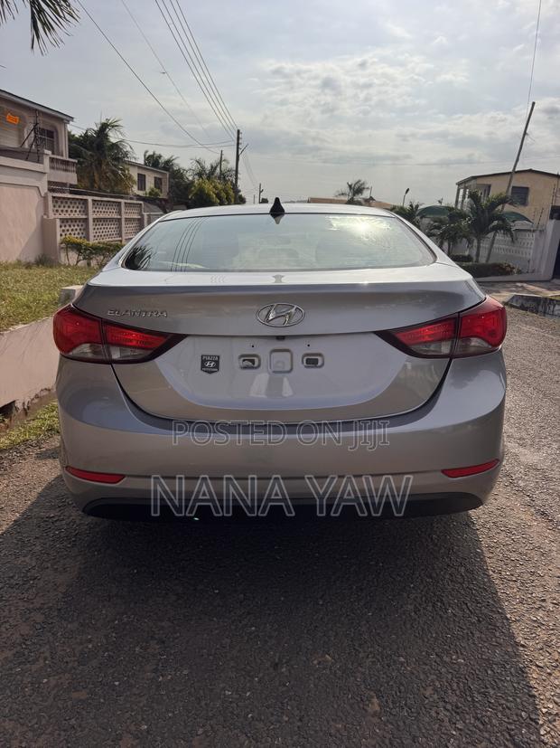 Hyundai Elantra Value Edition Sedan FWD (1.8L 4cyl 6A) 2016 Gray