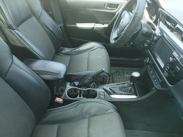 Toyota Corolla 2016 Silver