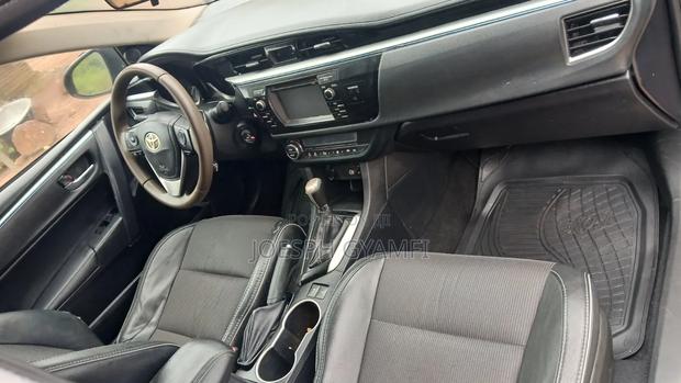 Toyota Corolla L 4dr Sedan (1.8L 4cyl 4A) 2014 Black