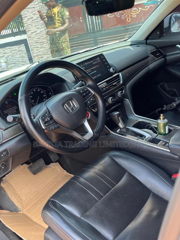 Honda Accord Touring 2.0T 2020 White