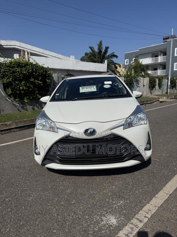 Toyota Vitz 1.5 FWD 3dr 2017 White