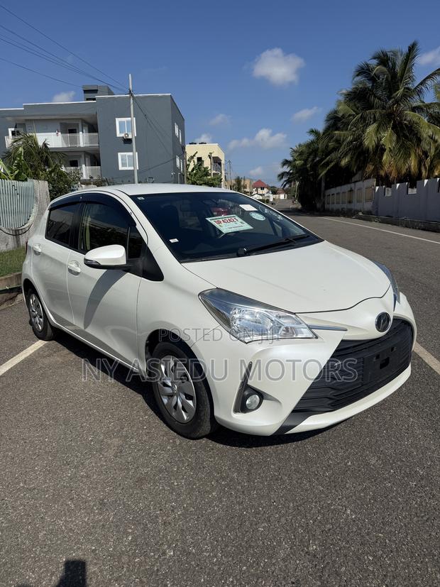 Toyota Vitz 1.5 FWD 3dr 2017 White