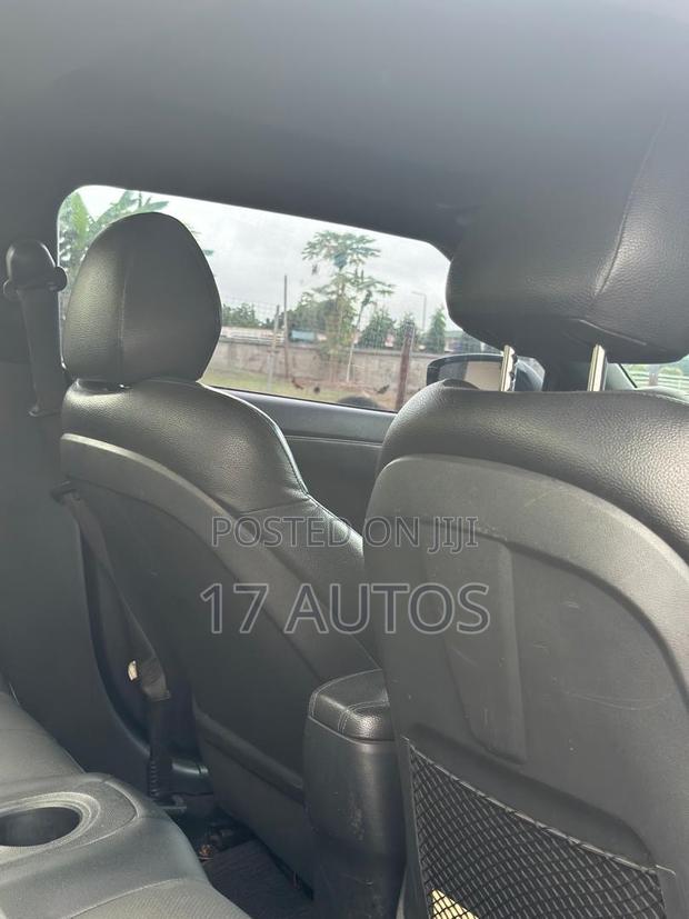 Hyundai Veloster 3dr Hatchback w/Black Interior (1.6L 4cyl 6AM) 2015