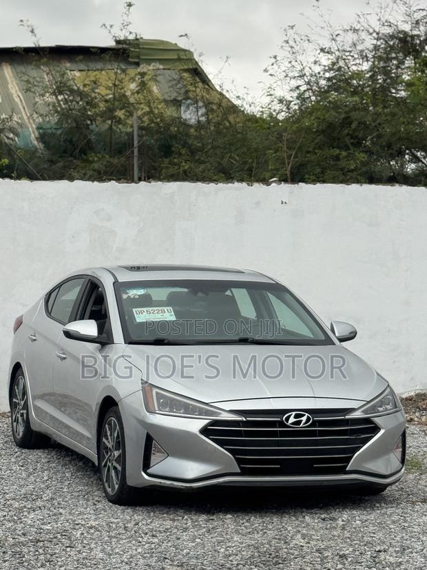 Hyundai Elantra Limited 2019 Silver