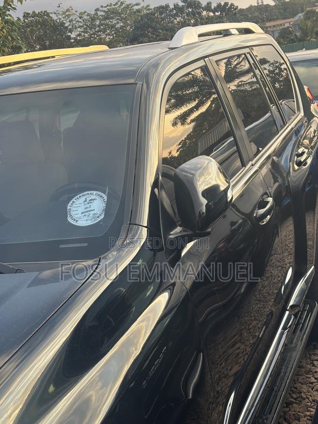 Toyota Land Cruiser Prado 2.8 2022 Black