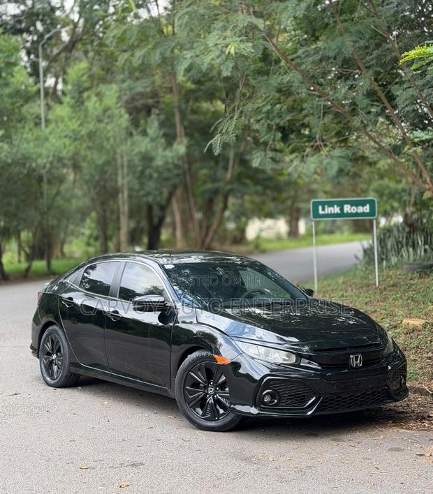 Honda Civic EX Hatchback 2019 Blue