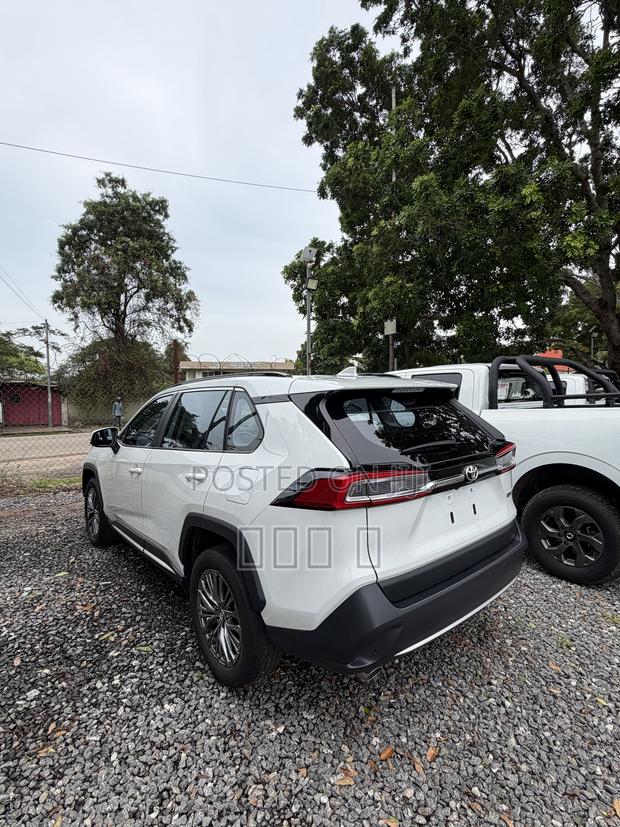 Toyota RAV4 XLE Premium FWD 2023 Black