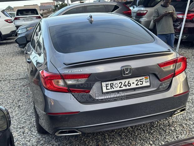 Honda Accord Sport (2.0L 4cyl Turbo 6M) 2019 Gray