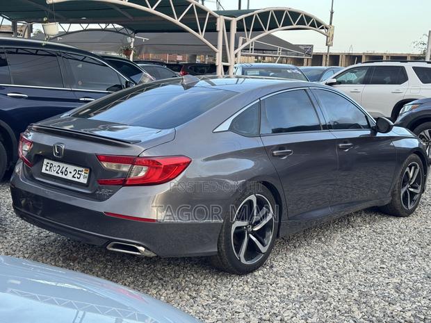 Honda Accord Sport (2.0L 4cyl Turbo 6M) 2019 Gray