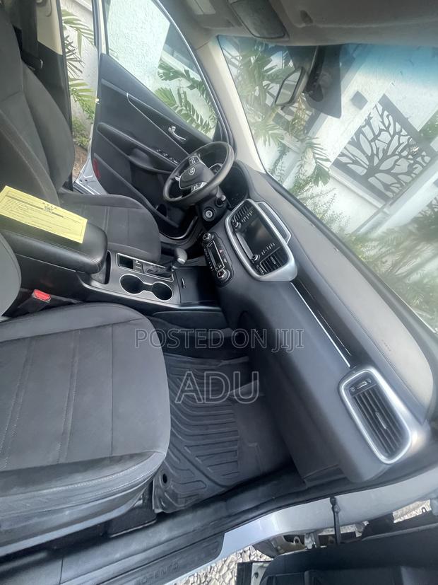 Kia Sorento 2019 Silver