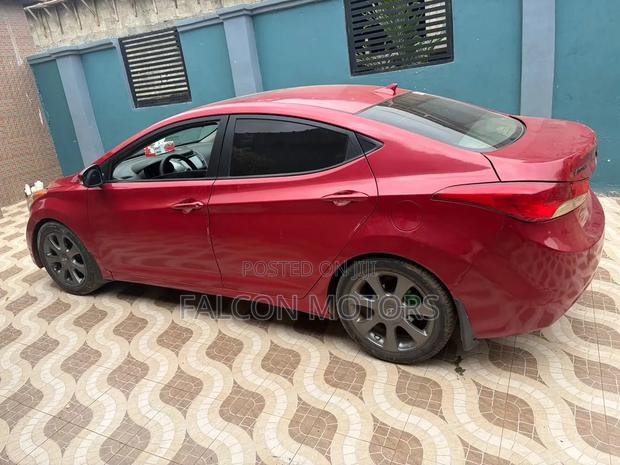 Hyundai Elantra 2013 Red