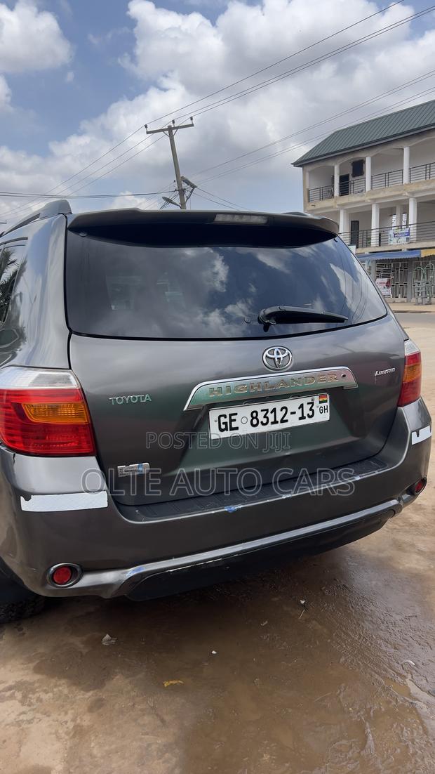 Toyota Highlander Hybrid Limited 2010 Gray