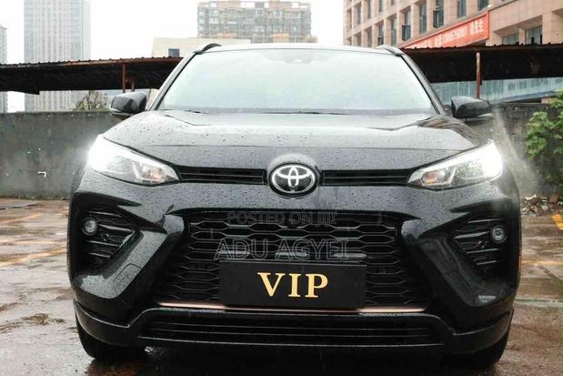 Toyota RAV4 XLE Premium 2025 Black