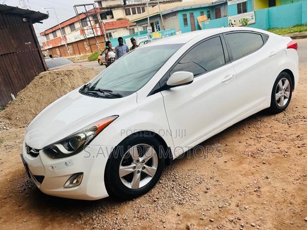 Hyundai Elantra 2013 White