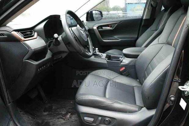 Toyota RAV4 XLE Premium 2025 Black