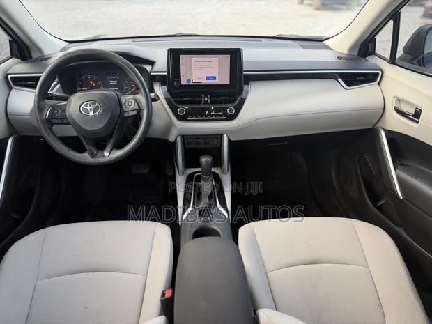Toyota Corolla Cross LE 2023 Black
