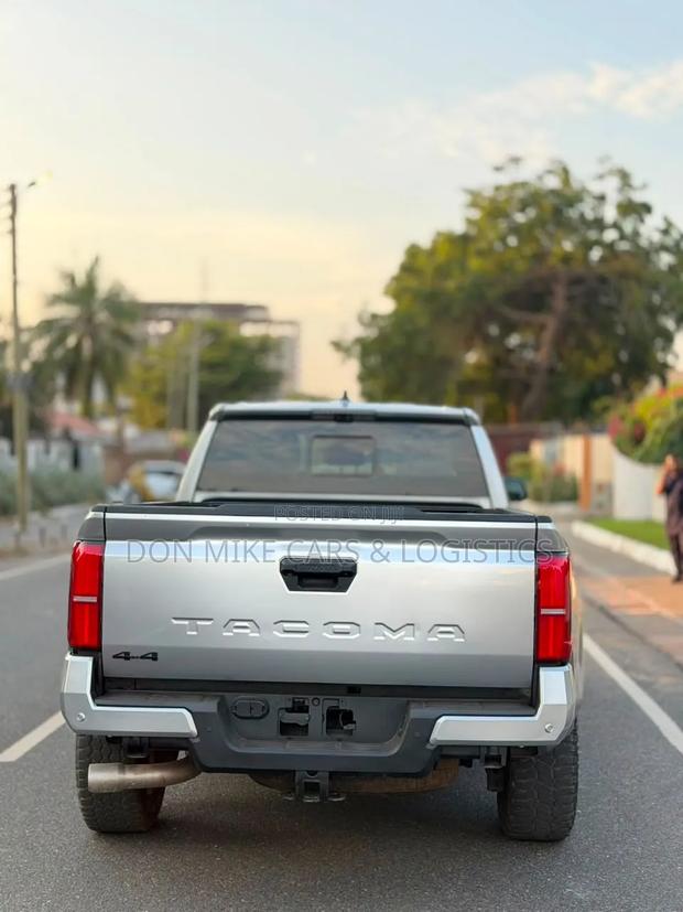 Toyota Tacoma TRD Pro Double Cab 4WD 5.0 ft. SB (Hybrid) 2025 Gray