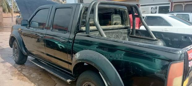 Nissan Hardbody 2010 Black