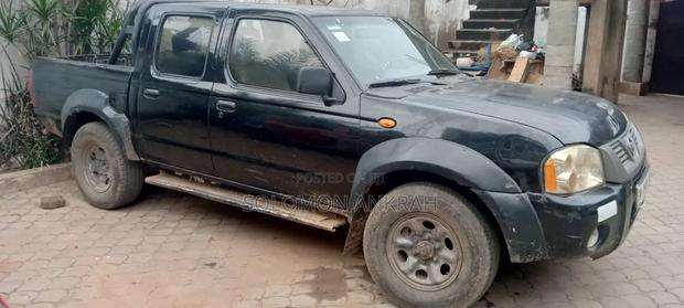 Nissan Hardbody 2010 Black