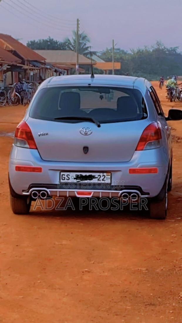 Toyota Vitz 1.3 FWD 3dr 2010 Silver