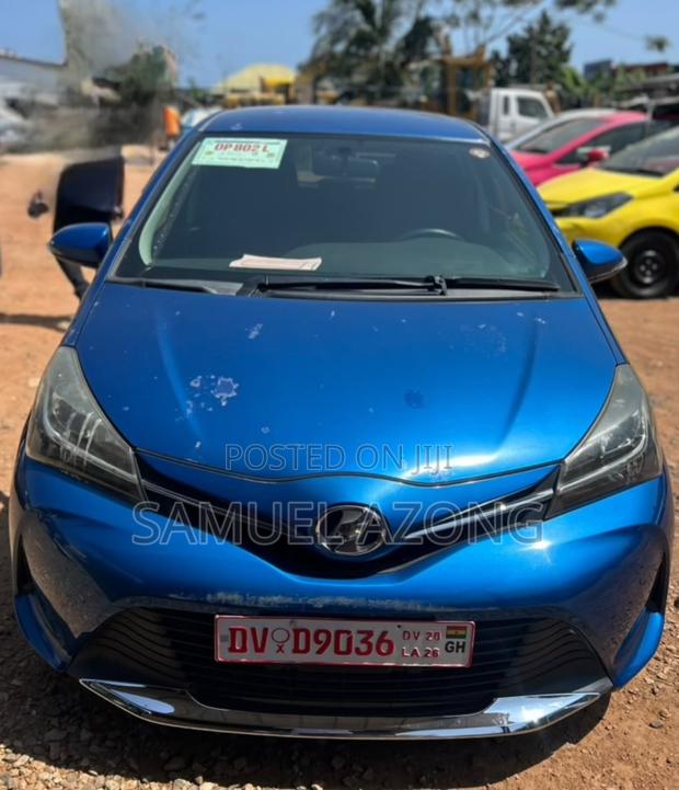 Toyota Vitz 1.3 AWD 3dr 2015 Blue