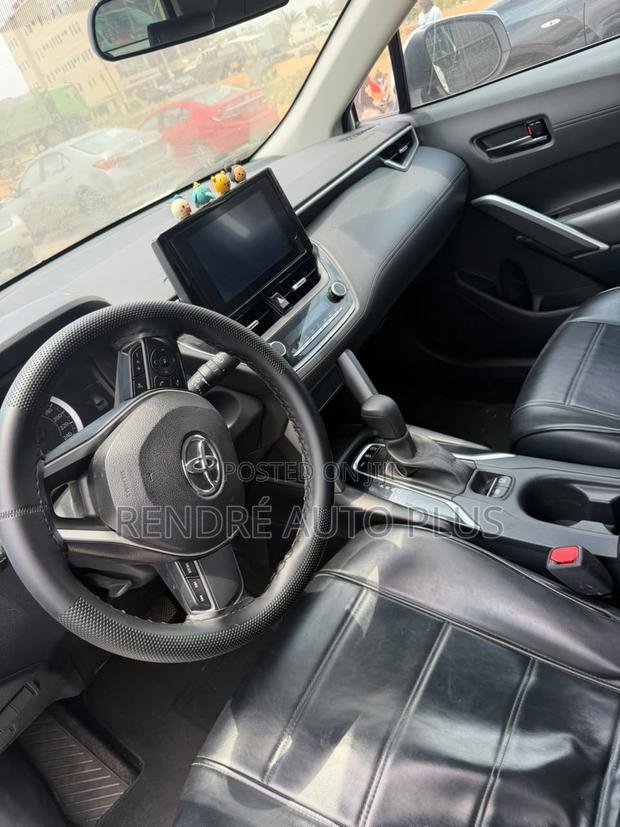 Toyota Frontlander 2.0 Petrol FWD 2022 White