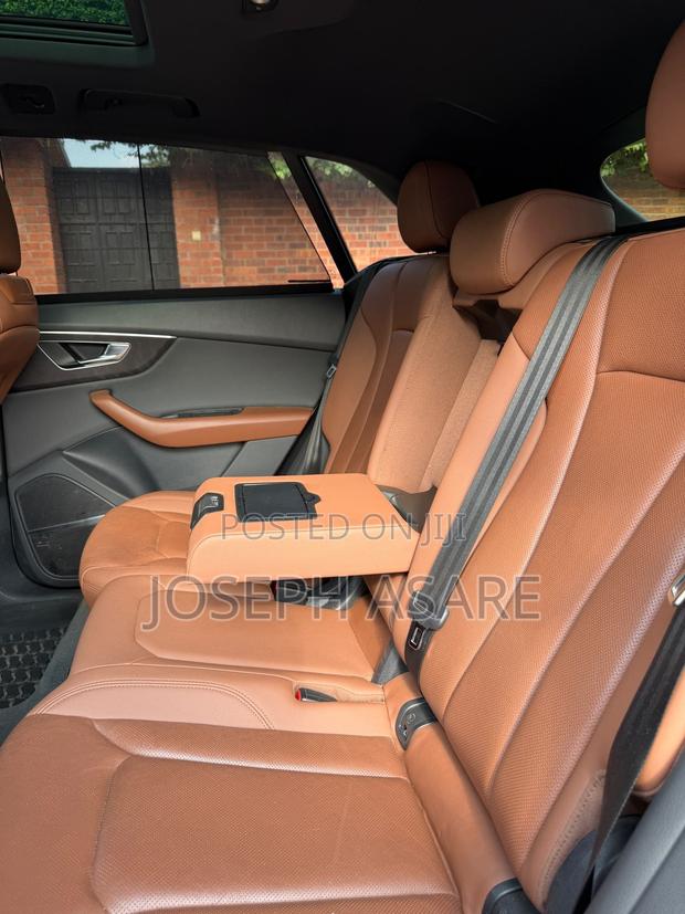 Audi Q8 2022 White