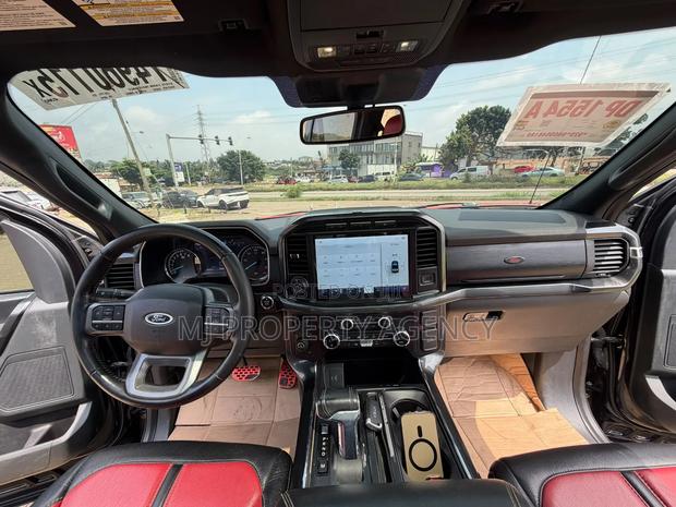 Ford F-150 LARIAT 2021 Black