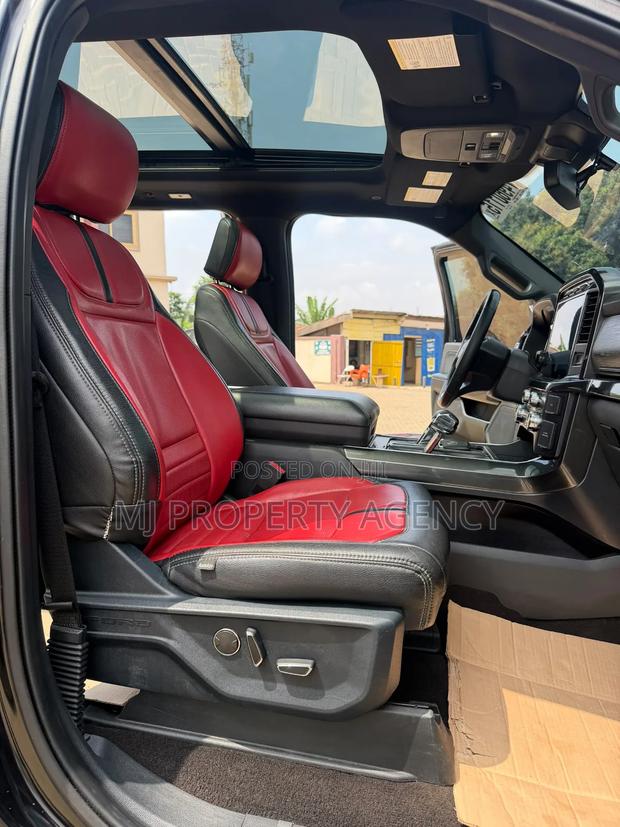 Ford F-150 LARIAT 2021 Black