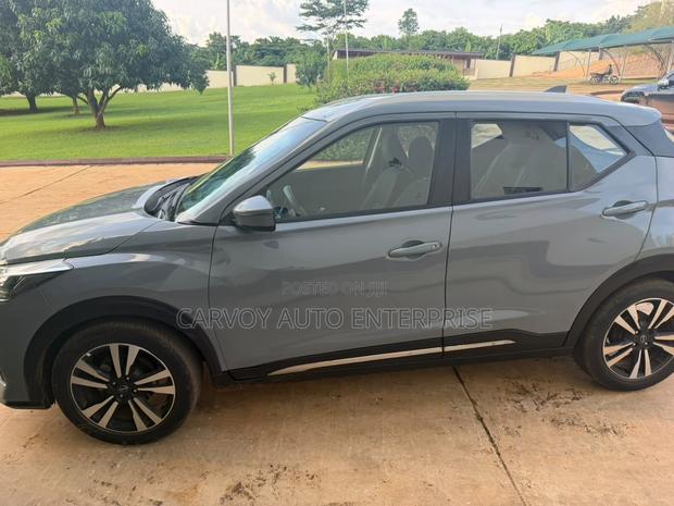 Nissan Kicks SR 2024 Blue
