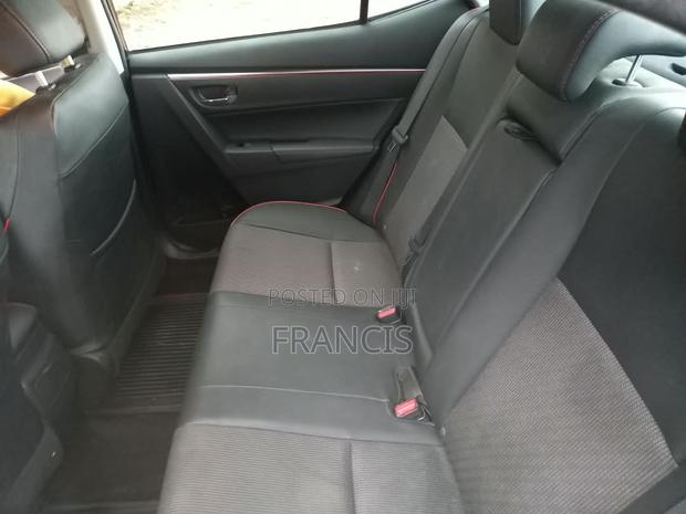Toyota Corolla 2016 Black