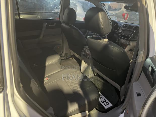 Toyota Highlander Limited 2010 White